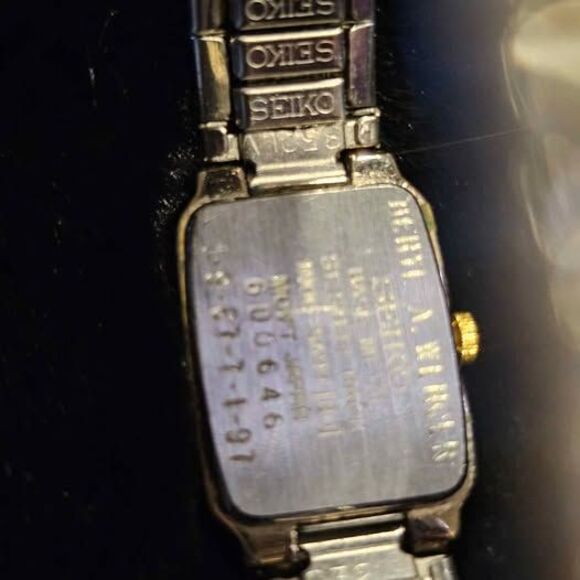 Vintage ladies Seiko Two-Tone quartz watch with stretch band main image 5